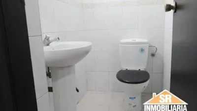 Local comercial en alquiler en Elviña-Barrio Flores-Matogrande-Someso - Més