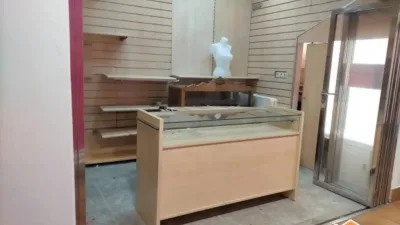 Local comercial en venta en Cidade Vella-Atochas-Pescadería - Vista 2