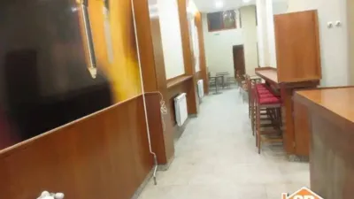 Local comercial en alquiler en Cidade Vella-Atochas-Pescadería - Más