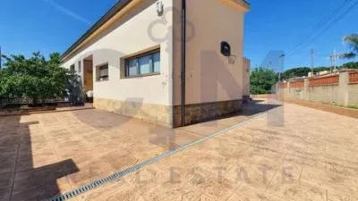 Chalet in Llinars del Vallès photo 3