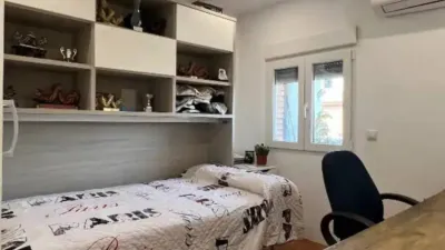 Apartment in Velilla de San Antonio photo 21