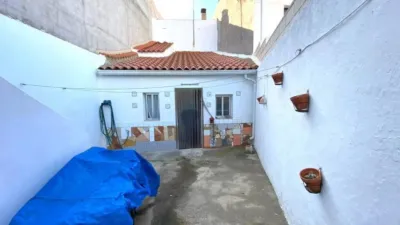 Chalet en venta en Calle de las Infantas, La Guardia de 70.000 €