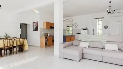 Chalet in Pedralba photo 3