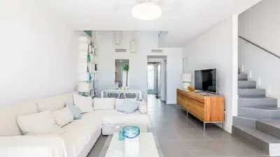 Terraced house in Carrer de Catamaran photo 7
