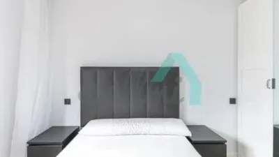 Piso en alquiler en Ciudad-Naranco-Vallobín, Ciudad-Naranco-Vallobín (Oviedo) de 800 €<span>/mes</span>