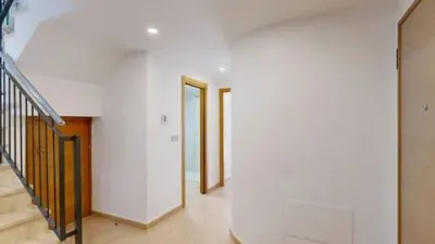 Flat on Pintor Rivera Street photo 36