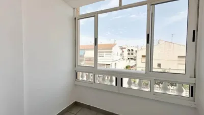 Pis – Torrevieja, Urbanización Calas Blancas - Més