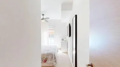 Flat on Pintor Rivera Street photo 41