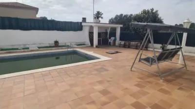 Chalet on Carrer de les Moreres photo 3