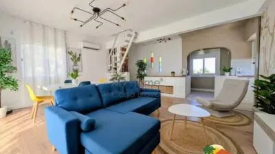 Chalet on Carrer del Montsia photo 8