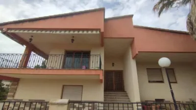Chalet in Onil photo 4