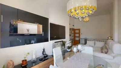 Flat on Pintor Rivera Street photo 4