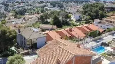Chalet on Carrer de Colòmbia photo 29