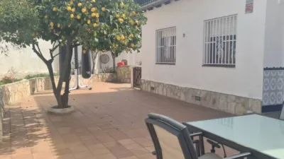 Chalet on Carrer de les Moreres photo 8