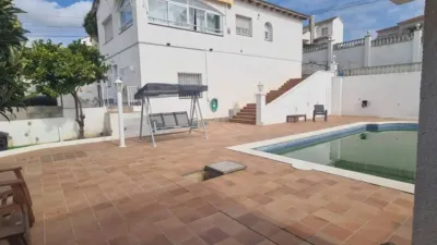 Chalet on Carrer de les Moreres photo 12