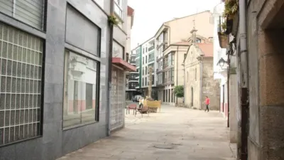 Local comercial en alquiler en Padrón - Vista 3