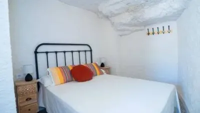 Townhouse in Alcalá del Júcar photo 14