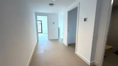 Townhouse on Carrer d'Edmund Halley photo 18