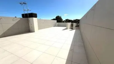 Townhouse on Carrer d'Edmund Halley photo 23