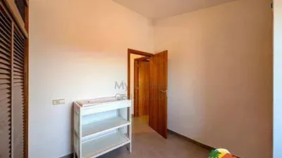 Chalet on Carrer de Miquel Martí i Pol photo 24
