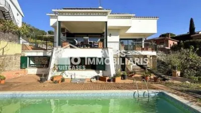 Chalet in Sant Vicenç de Montalt photo 2