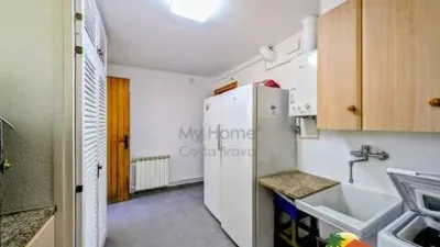 Chalet on Carrer de Miquel Martí i Pol photo 31