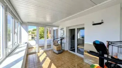 Chalet on Carrer de Miquel Martí i Pol photo 16