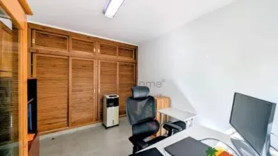 Chalet on Carrer de Miquel Martí i Pol photo 11