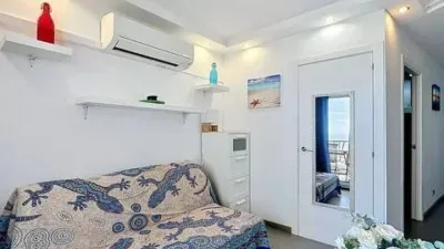 Apartment in Passatge Muga Delta photo 8