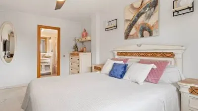 Apartment on Calle de Celestino Prieto Aza photo 10