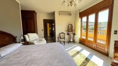 Chalet on Carrer de Sabadell photo 2