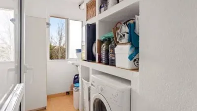 Apartment on Calle de Celestino Prieto Aza photo 18