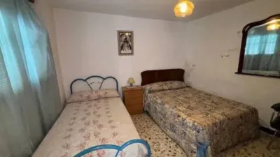 Terraced House in Calzada de San Francisco photo 12