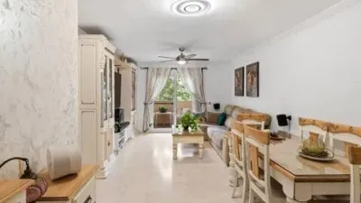 Apartment on Calle de Celestino Prieto Aza photo 7