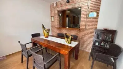 Terraced house on Avenida de Profacio photo 3