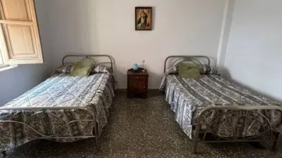 Townhouse in Parque de la Virgen de la Paz photo 8