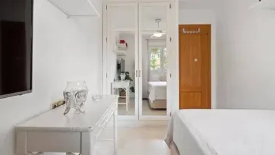 Apartment on Calle de Celestino Prieto Aza photo 12