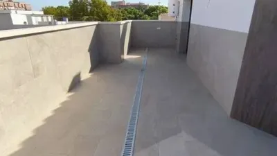 Duplex penthouse on Calle de la Reina Doña Violante photo 6