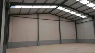 Nave industrial en venta en Chinchilla de Monte-Aragón - Vista 2