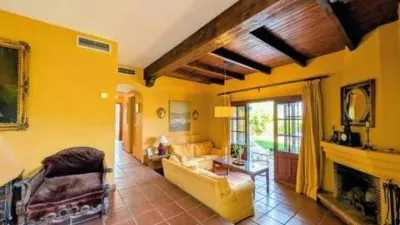 Chalet on Paseo de la Villa photo 17