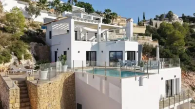 Chalet in La Pedrera-Vessanes photo 2