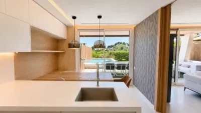 Flat at 3 Luis Garcia Cereceda Street photo 4