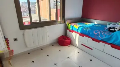 Apartment in Santa Coloma de Gramenet photo 6