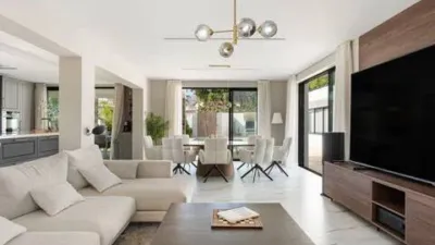 Chalet en Avenida de Imperio Argentina photo 3