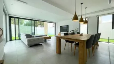 Chalet on Calle Dinamarca photo 18