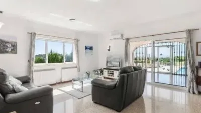 Chalet on Calle Cometa-Carrio S-N photo 6