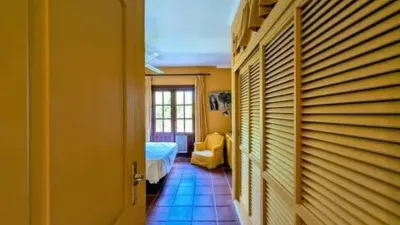 Chalet on Paseo de la Villa photo 7