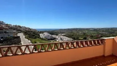 Apartment on Calle Dona Jullia Golf No Number photo 4