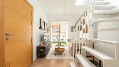 Apartment on Calle del Poeta Salvador Rueda photo 2
