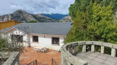 Chalet in Manzanares el Real photo 13